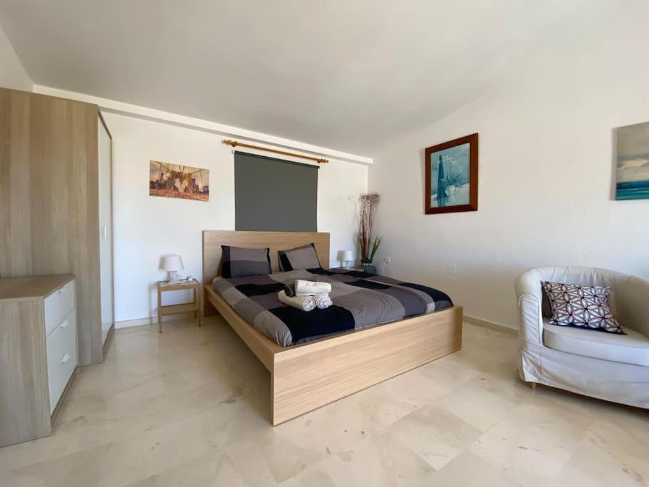 3 Bedroom Penthouse Close By Parque De La Paloma بينالماذينا المظهر الخارجي الصورة