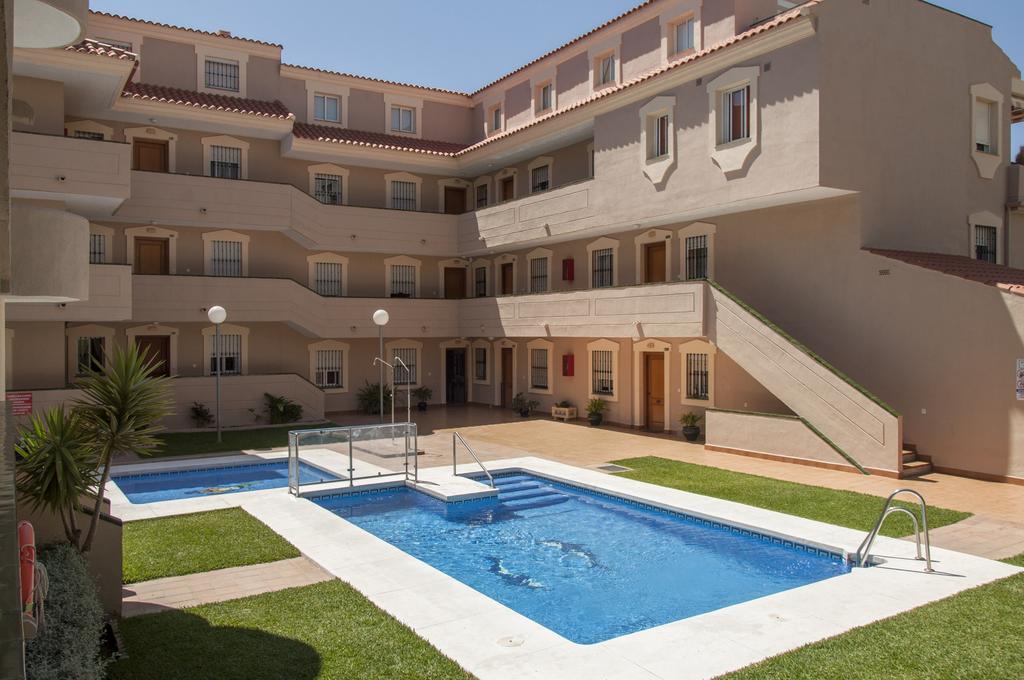 3 Bedroom Penthouse Close By Parque De La Paloma بينالماذينا المظهر الخارجي الصورة